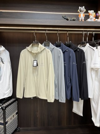 Hoodies & Sweatshirts Hoodies & Sweatshirts