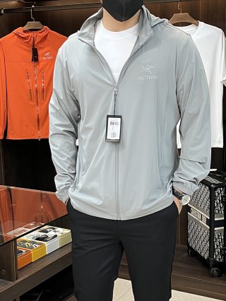 Hoodies & Sweatshirts Hoodies & Sweatshirts