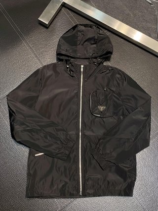 Hoodies & Sweatshirts