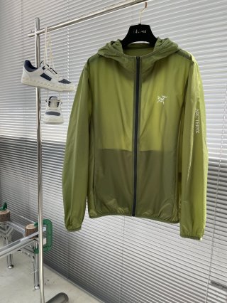 Hoodies & Sweatshirts Hoodies & Sweatshirts