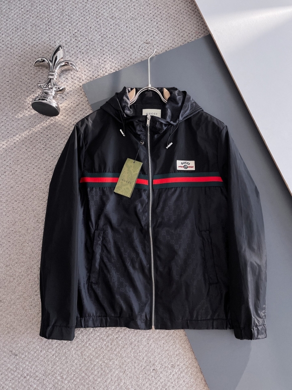 Hoodies & Sweatshirts