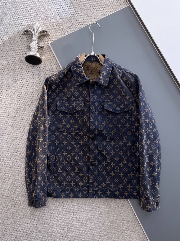 Coats & Jackets Coats & Jackets