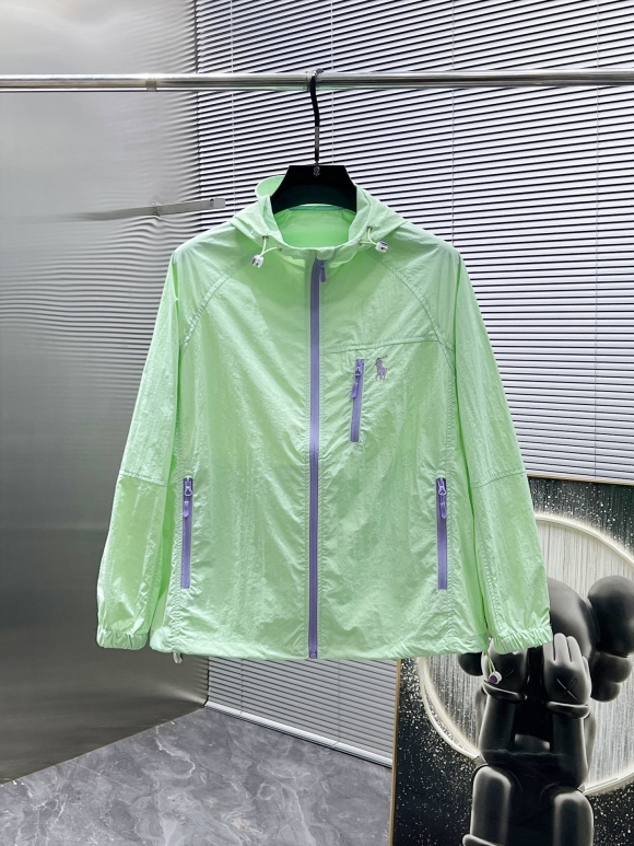 Hoodies & Sweatshirts Hoodies & Sweatshirts