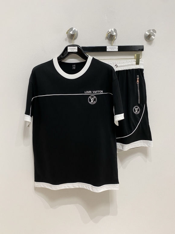 Leisure suit Leisure suit