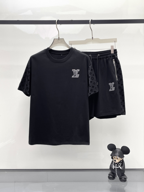 Leisure suit Leisure suit