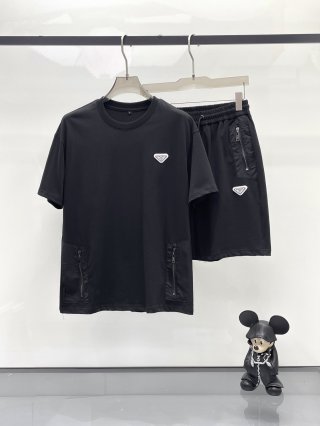 Leisure suit Leisure suit