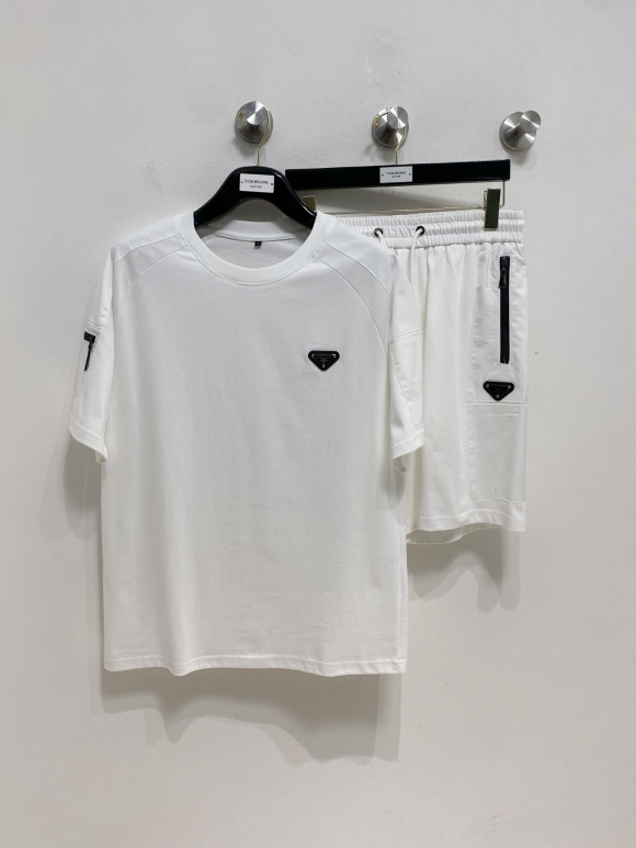 Leisure suit Leisure suit