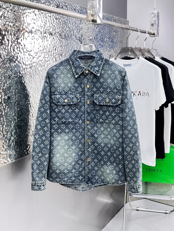 Coats & Jackets Coats & Jackets