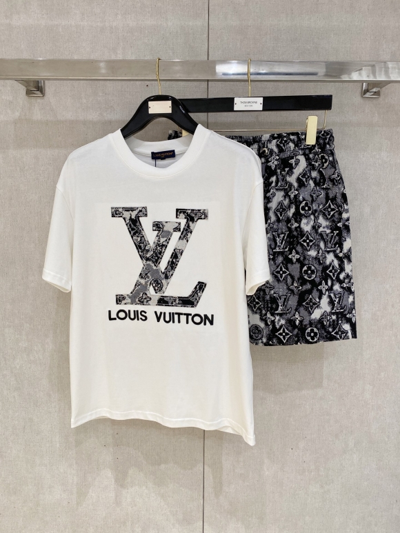 Leisure suit Leisure suit