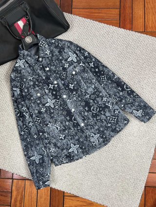 Coats & Jackets Coats & Jackets