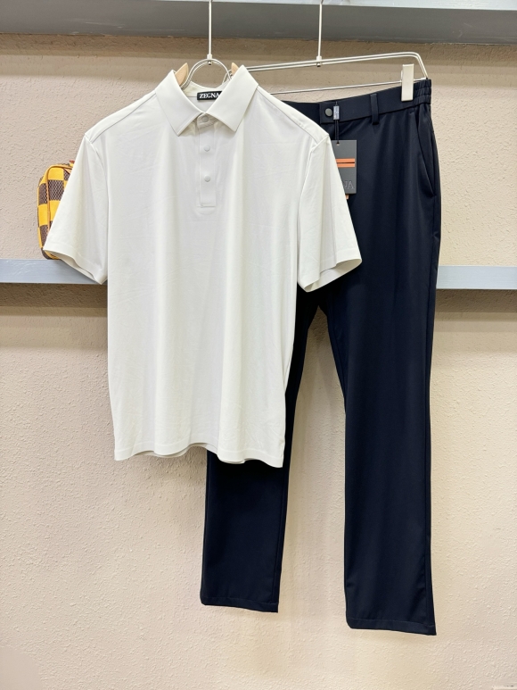 Leisure suit Leisure suit