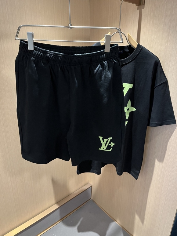 Leisure suit Leisure suit