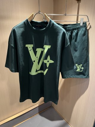 Leisure suit Leisure suit