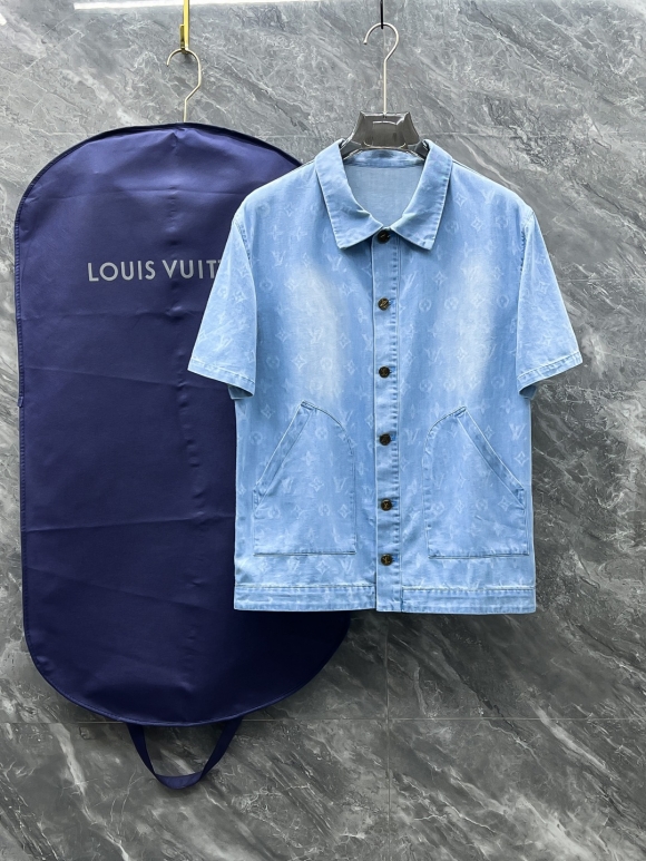 Coats & Jackets Coats & Jackets