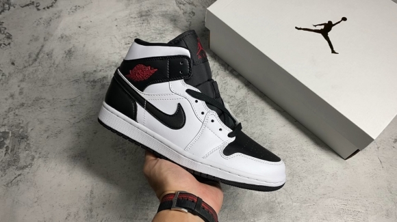 AirJordan1MidSHOES
