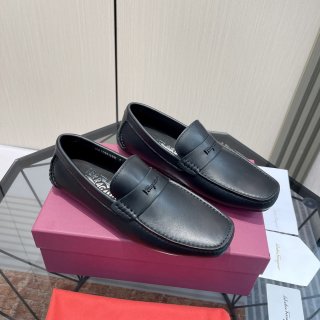 FerragamoSHOES