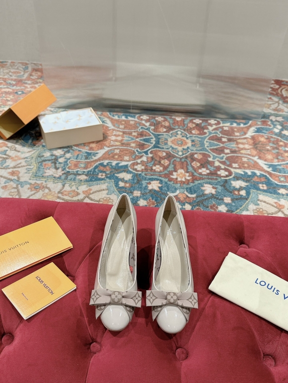 Womens shoes collection Womens shoes collection