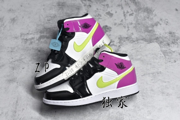 AirJordan1MidSHOES