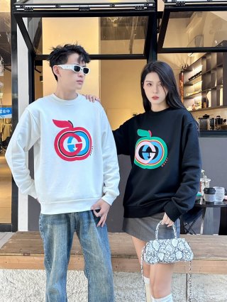 Hoodies & Sweatshirts