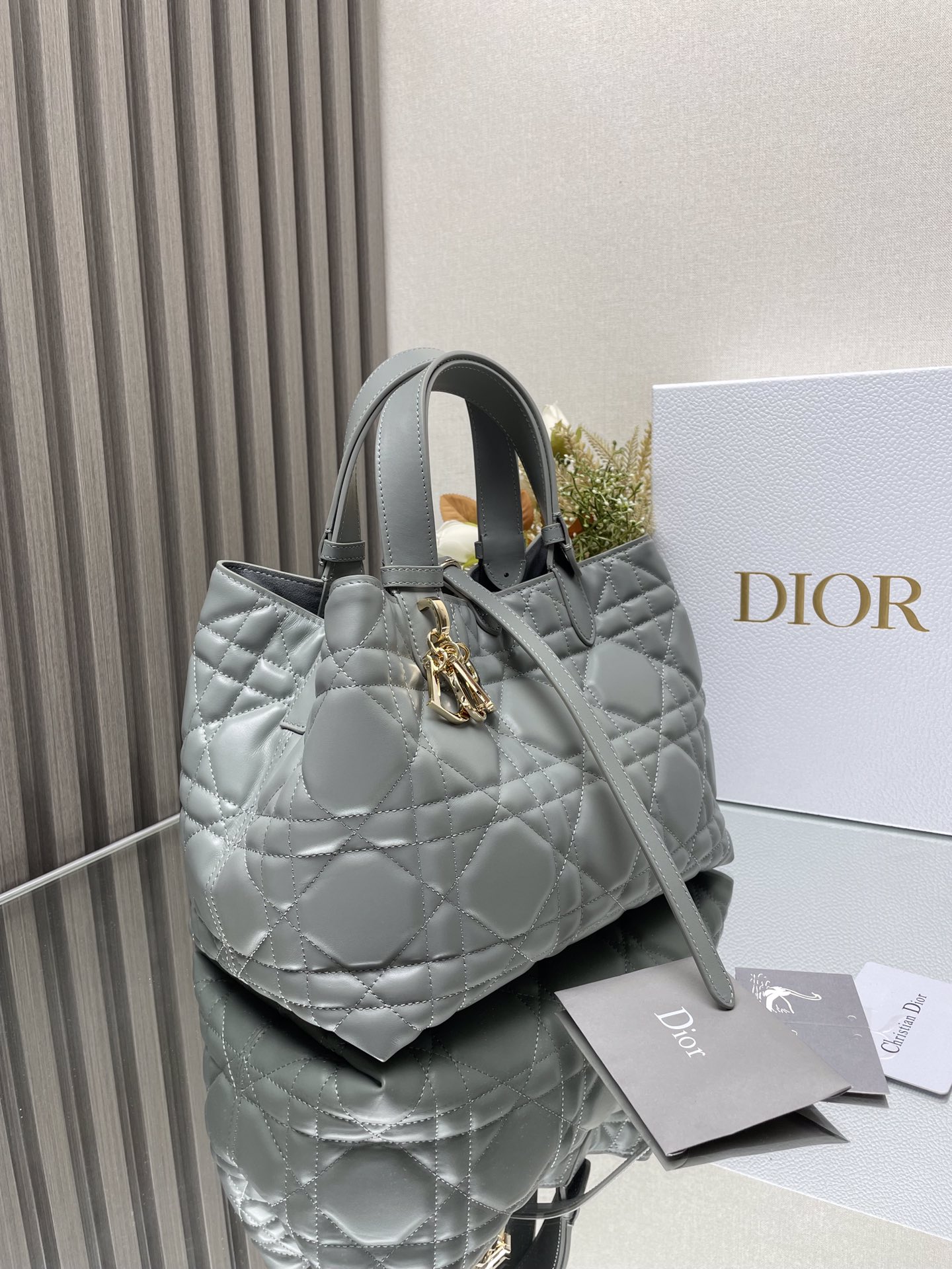 Dior