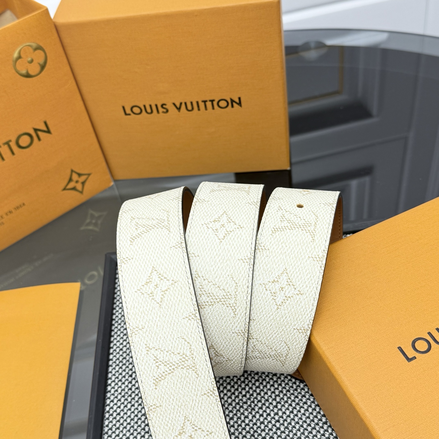 LV-Belts