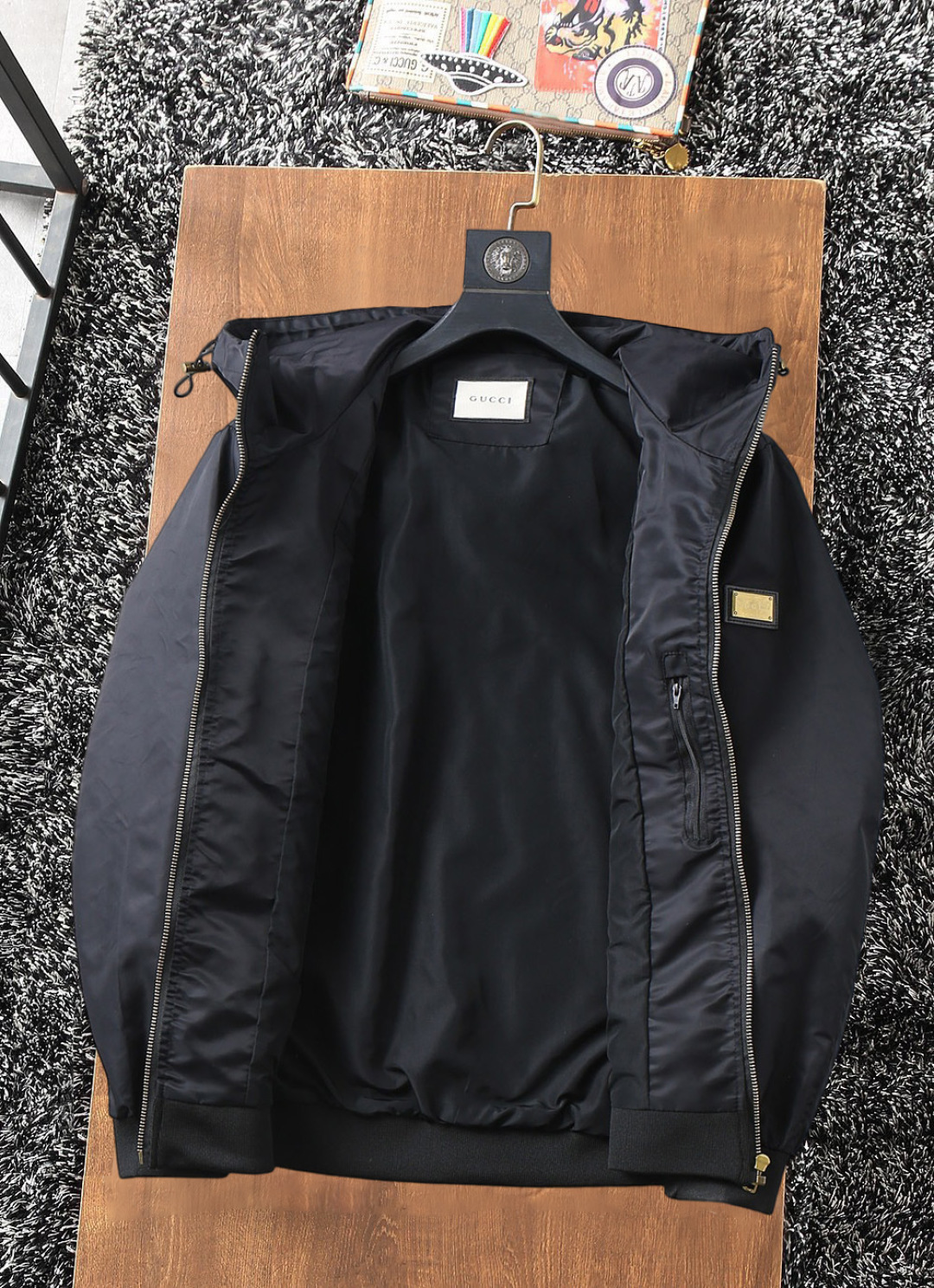 Hoodies & Sweatshirts