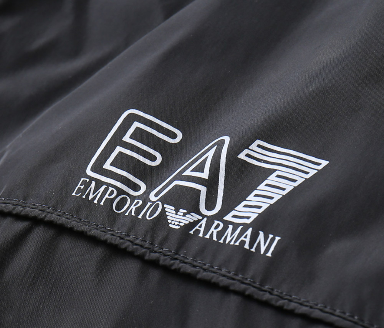 Hoodies & Sweatshirts