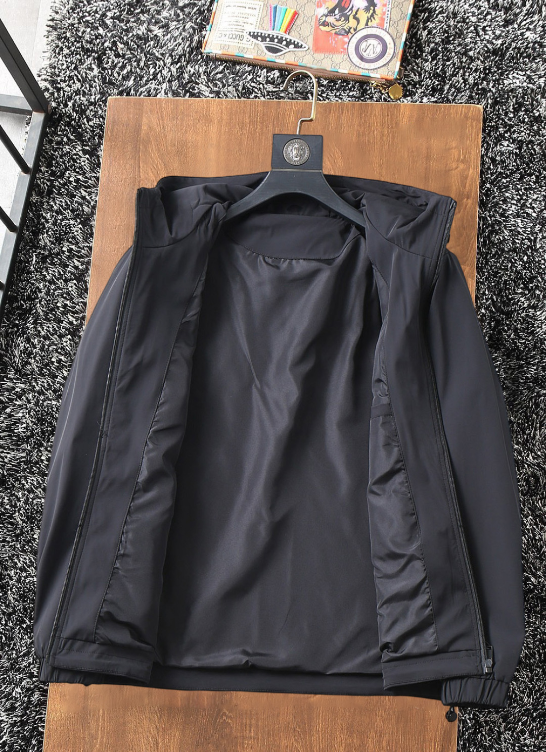 Hoodies & Sweatshirts