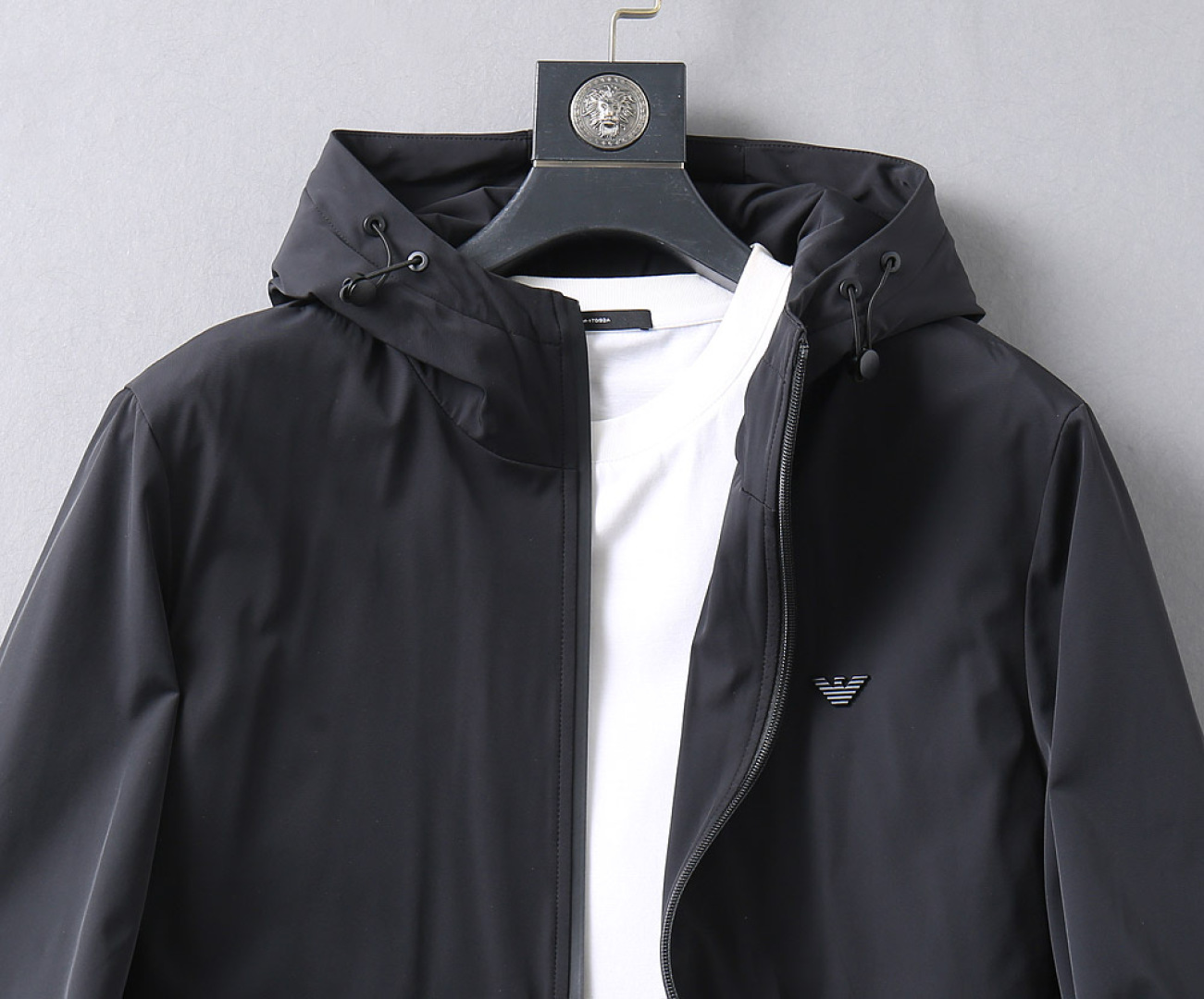 Hoodies & Sweatshirts