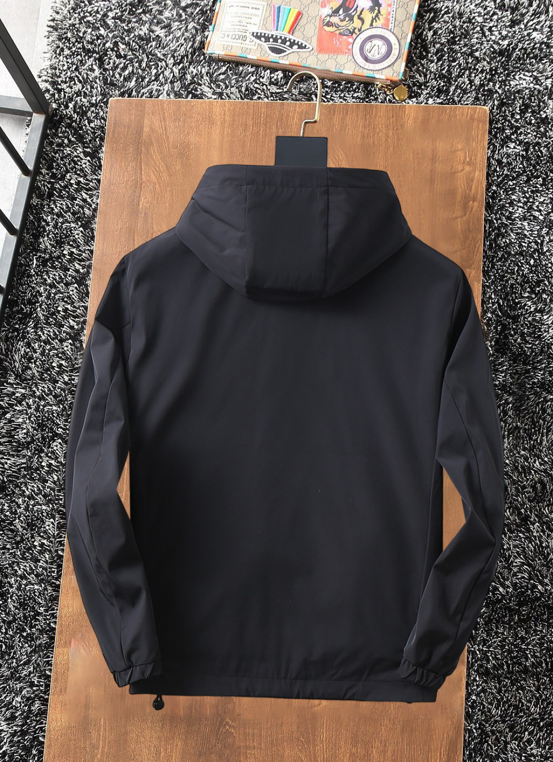 Hoodies & Sweatshirts