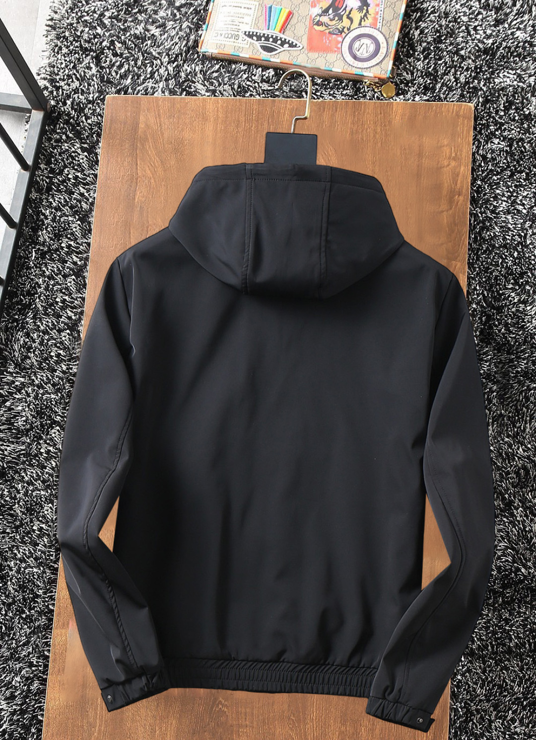 Hoodies & Sweatshirts