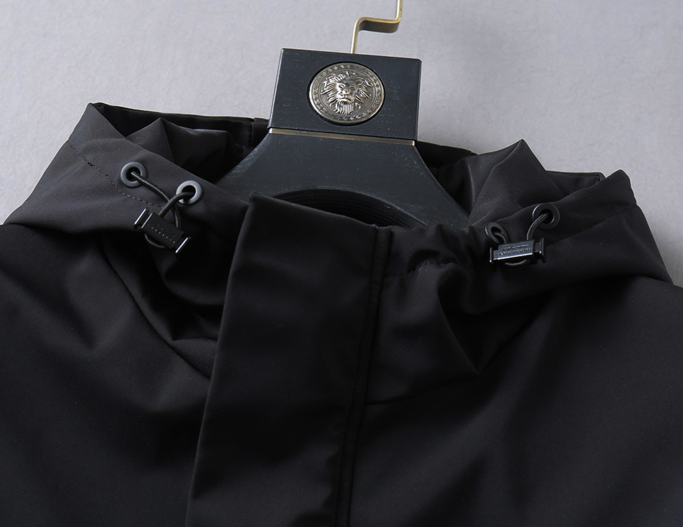 Hoodies & Sweatshirts