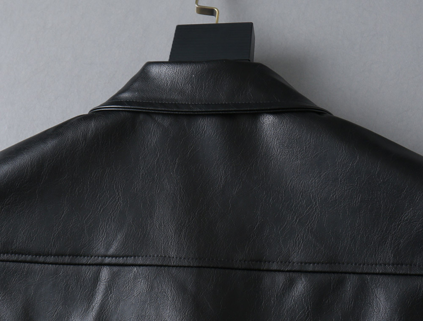 Hoodies & Sweatshirts