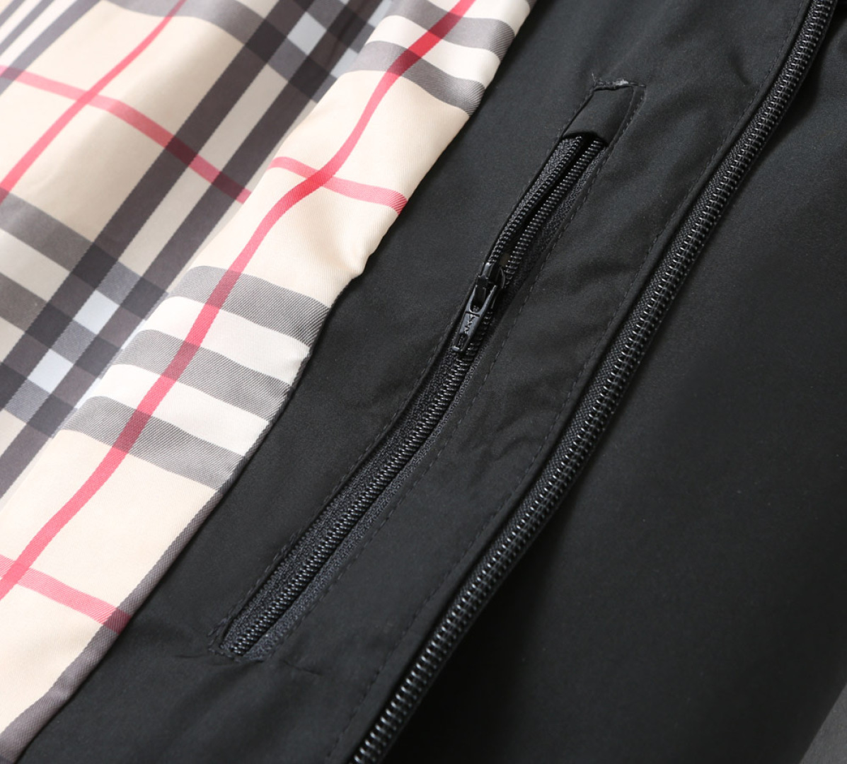 Hoodies & Sweatshirts