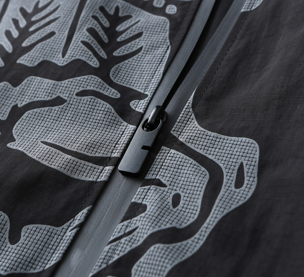 Hoodies & Sweatshirts