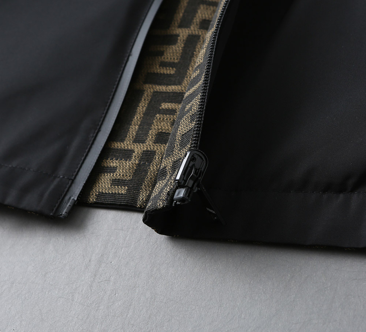 Hoodies & Sweatshirts