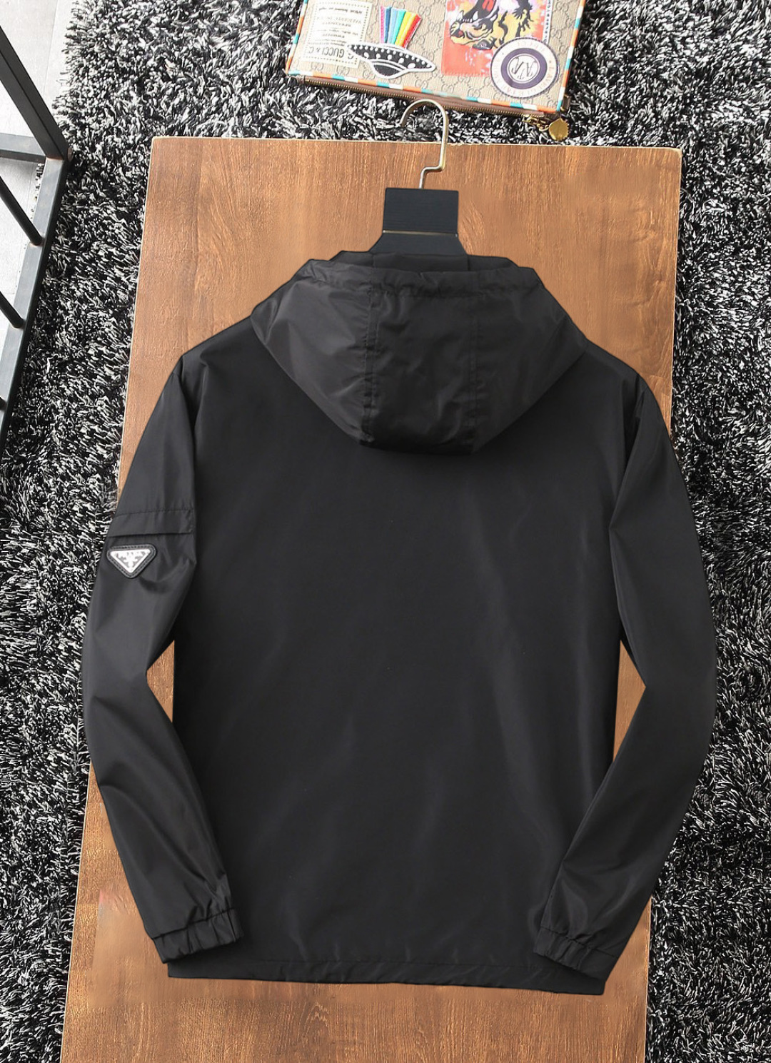 Hoodies & Sweatshirts