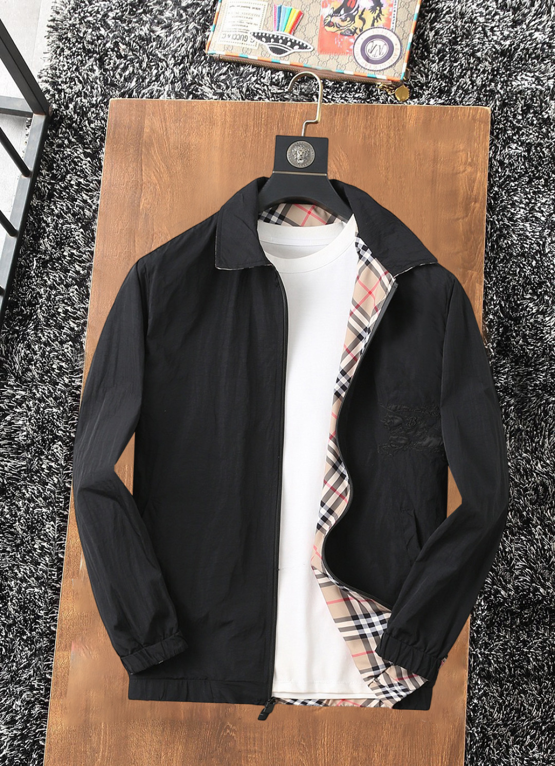 Hoodies & Sweatshirts