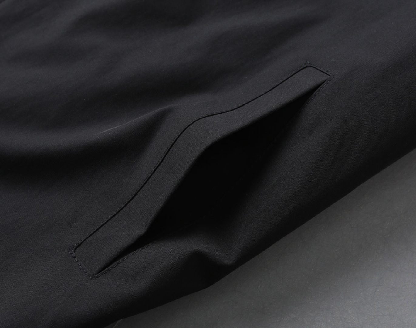 Hoodies & Sweatshirts