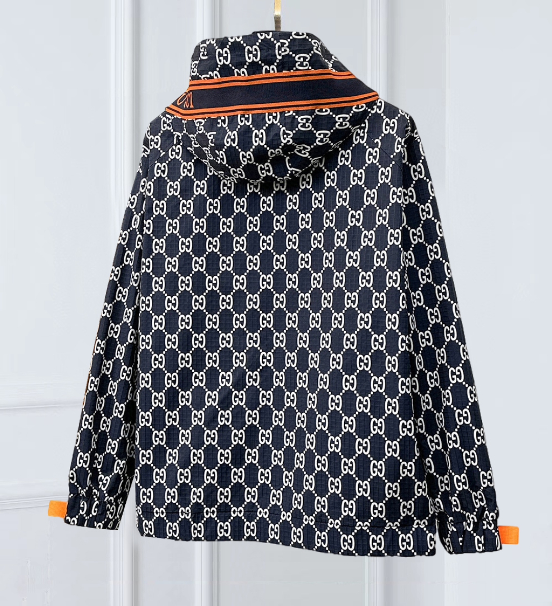 Hoodies & Sweatshirts