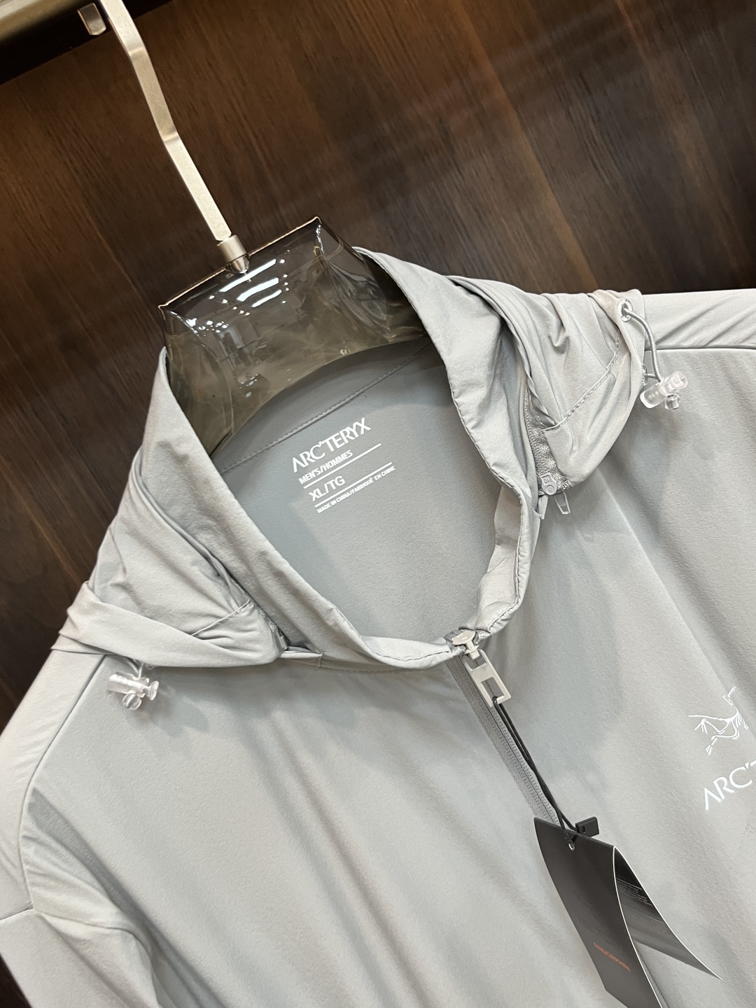 Hoodies & Sweatshirts