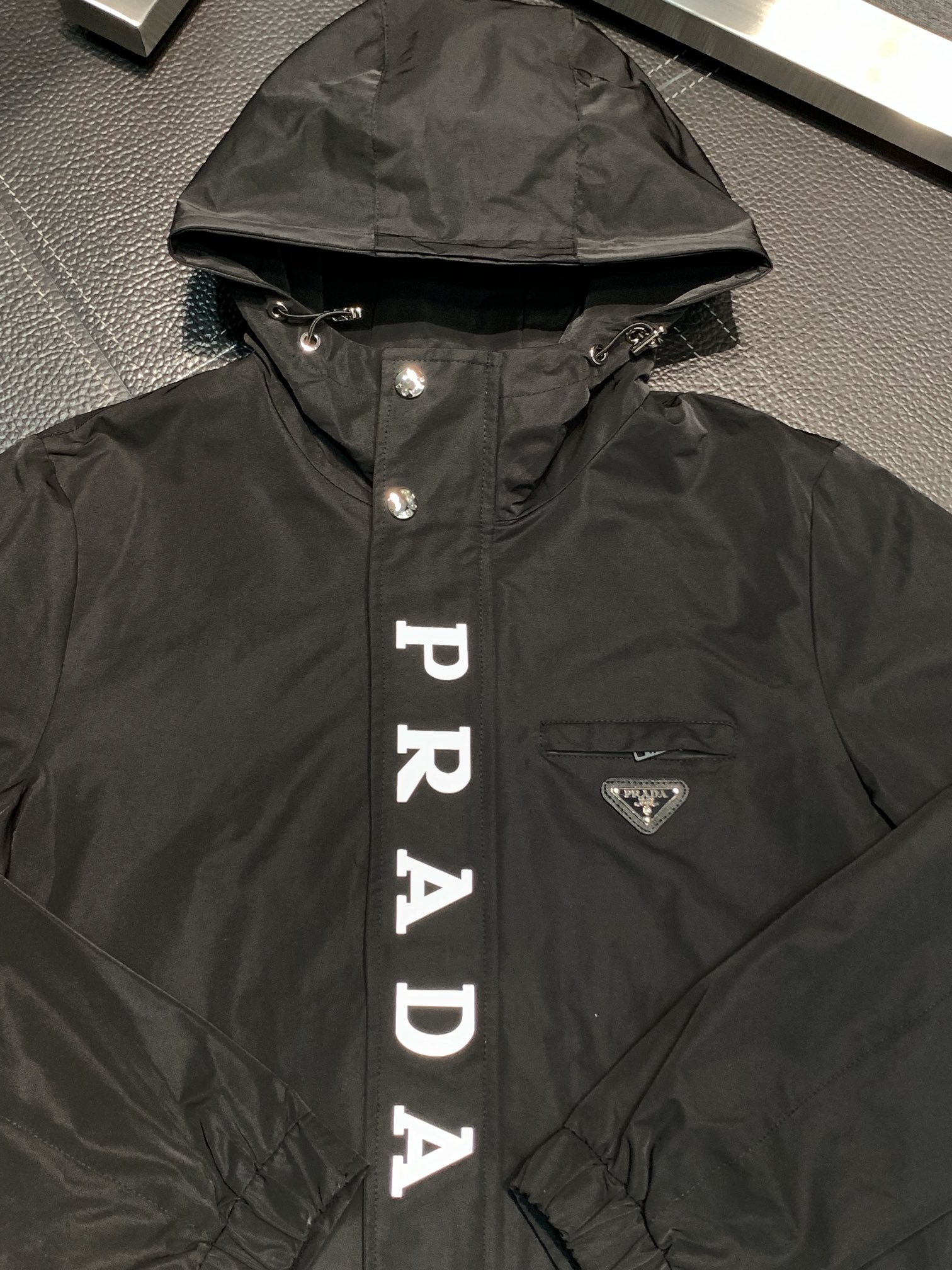 Hoodies & Sweatshirts