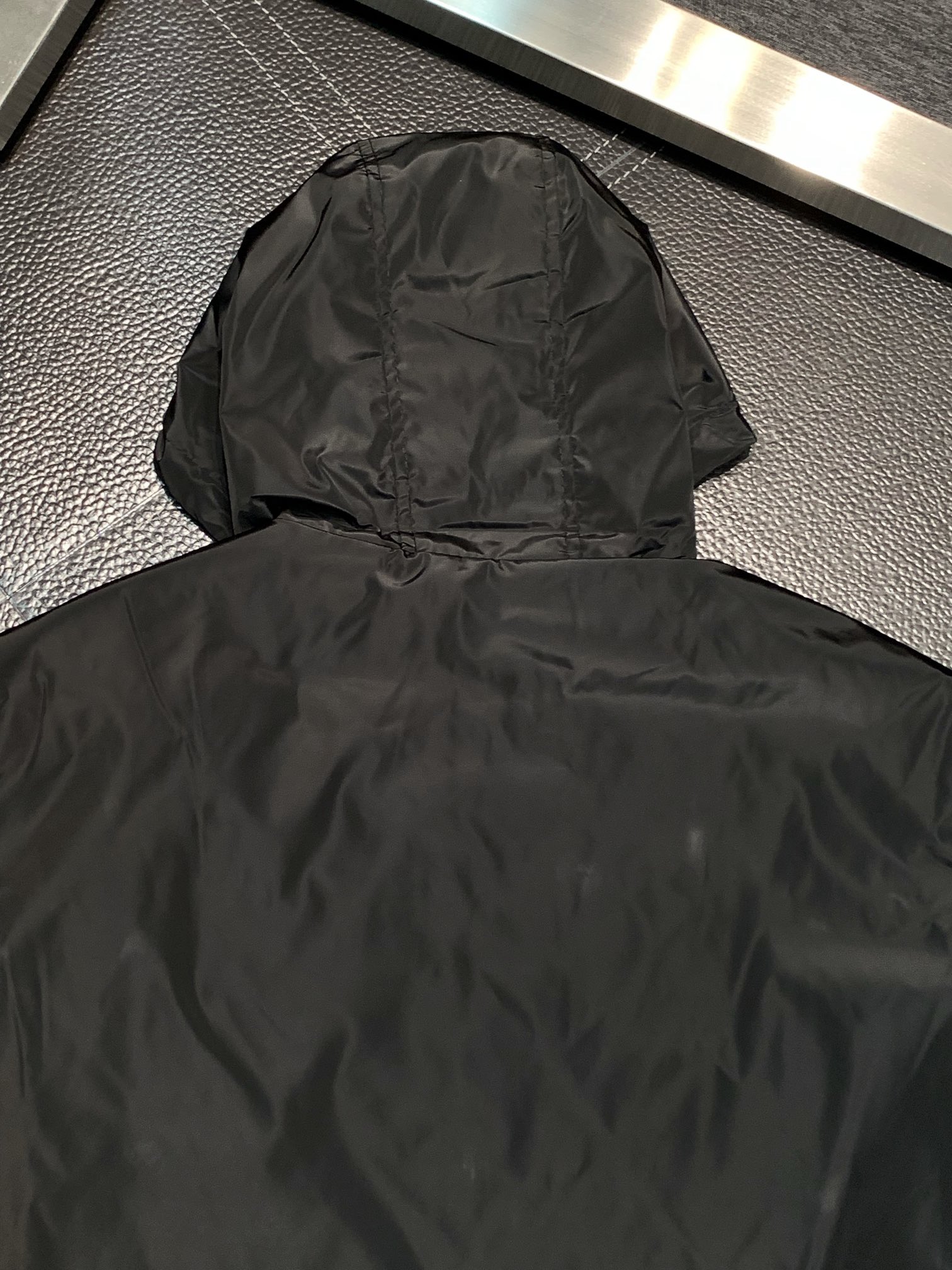 Hoodies & Sweatshirts