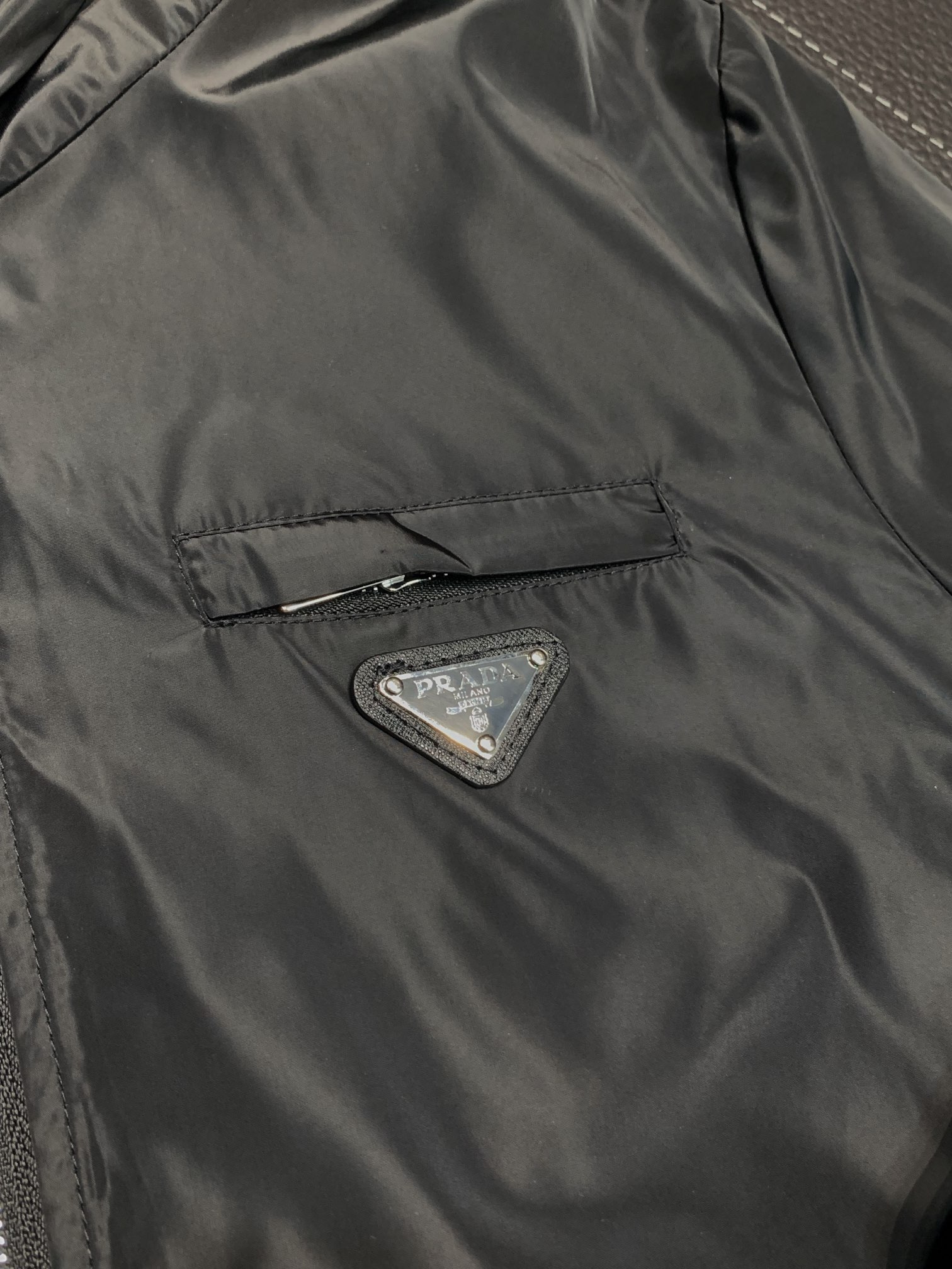 Hoodies & Sweatshirts