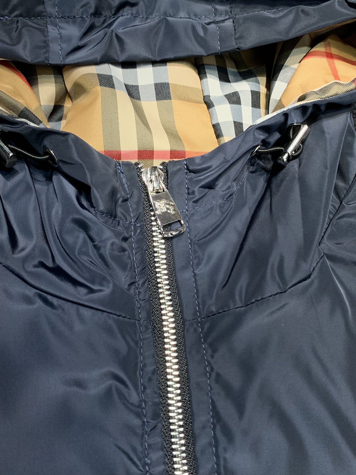 Hoodies & Sweatshirts