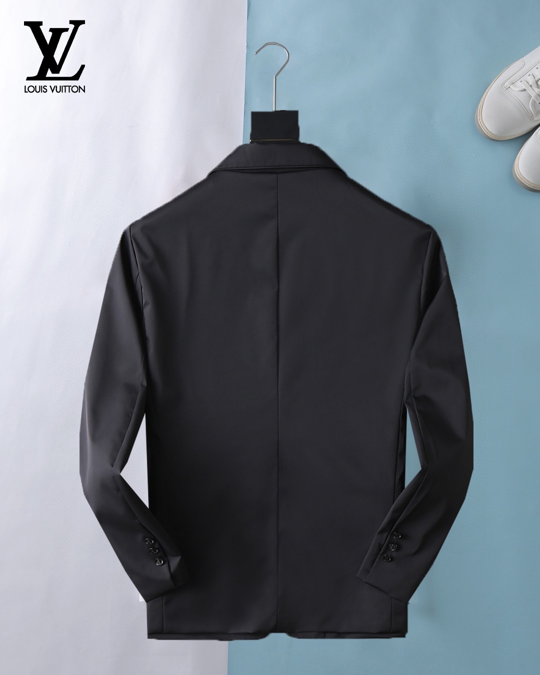 Hoodies & Sweatshirts