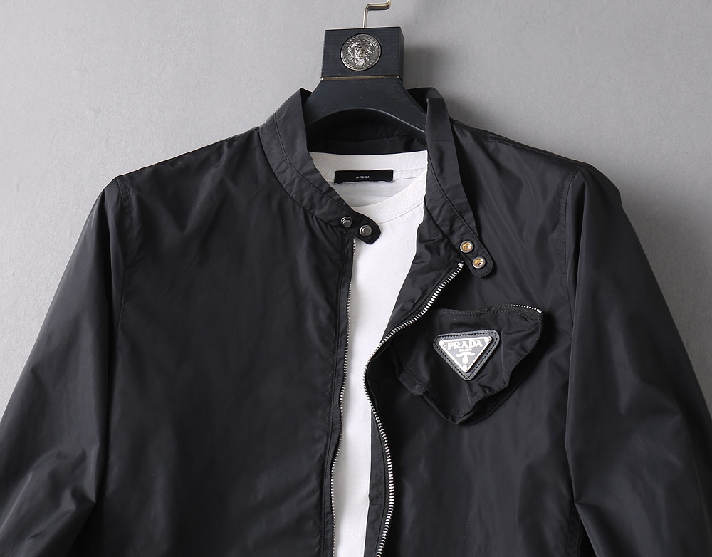 Hoodies & Sweatshirts