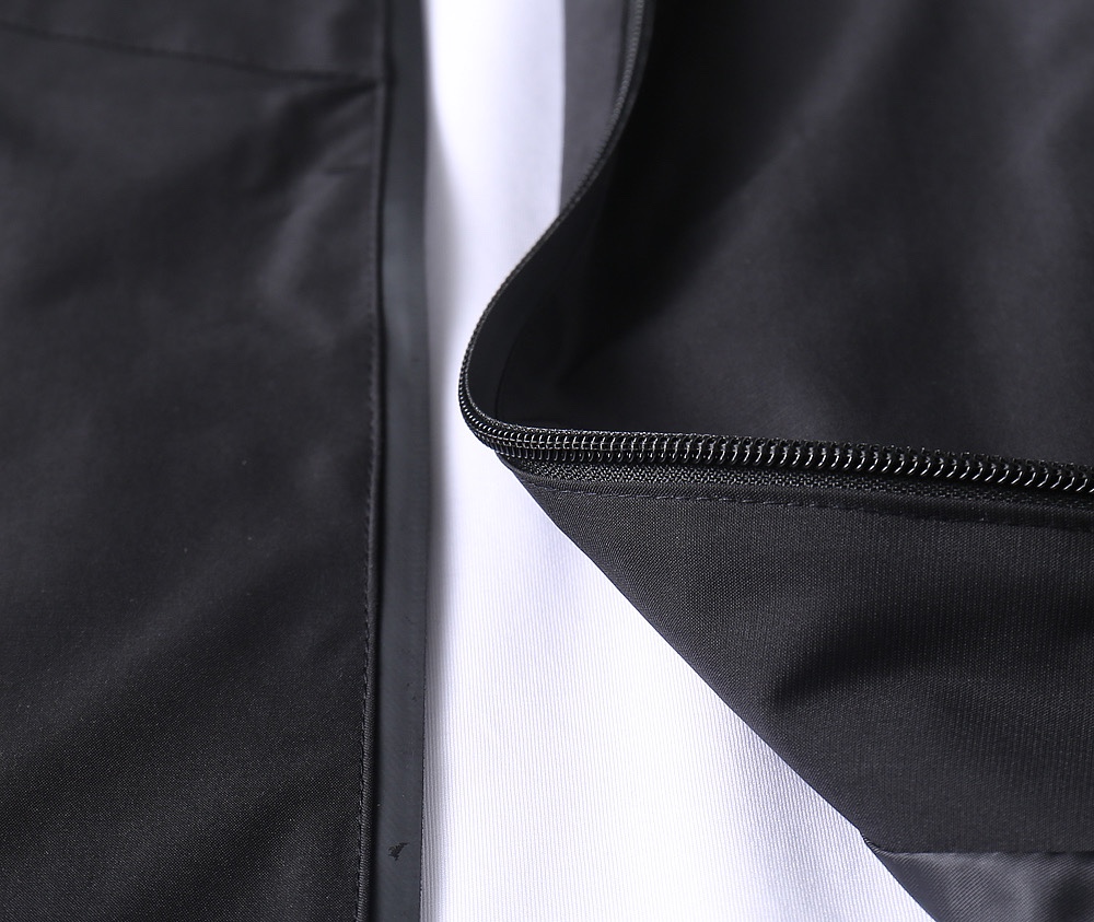 Hoodies & Sweatshirts