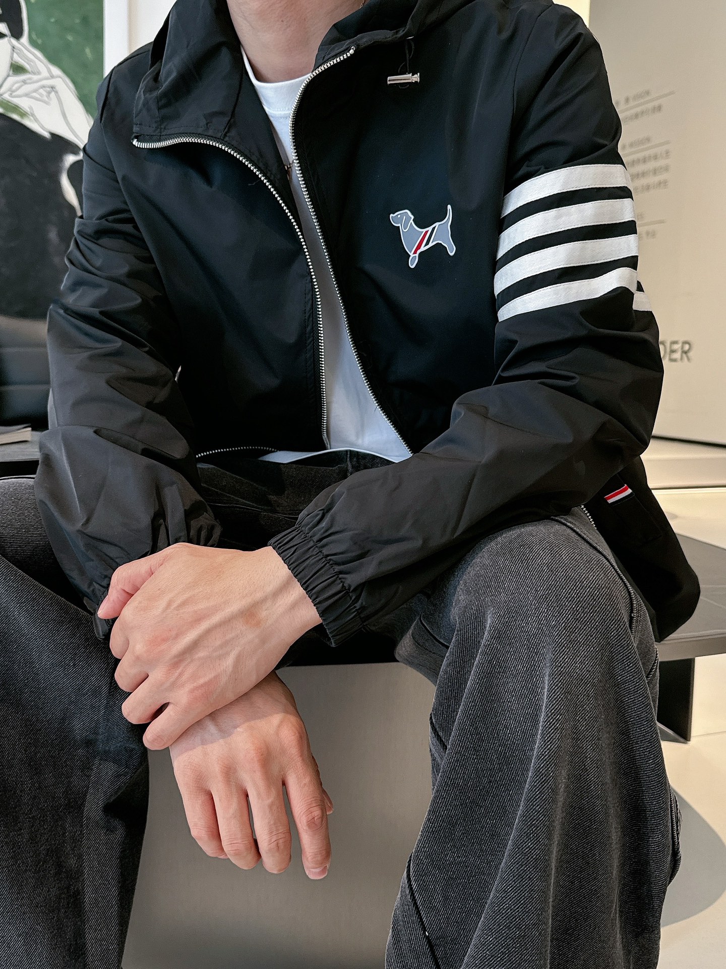 Hoodies & Sweatshirts