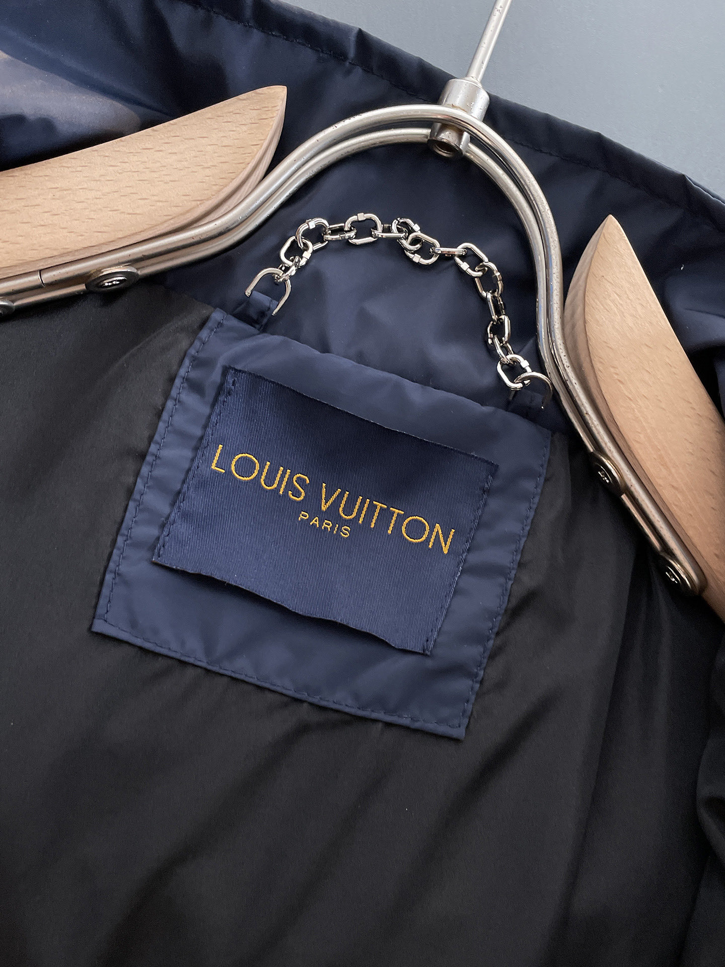 Hoodies & Sweatshirts